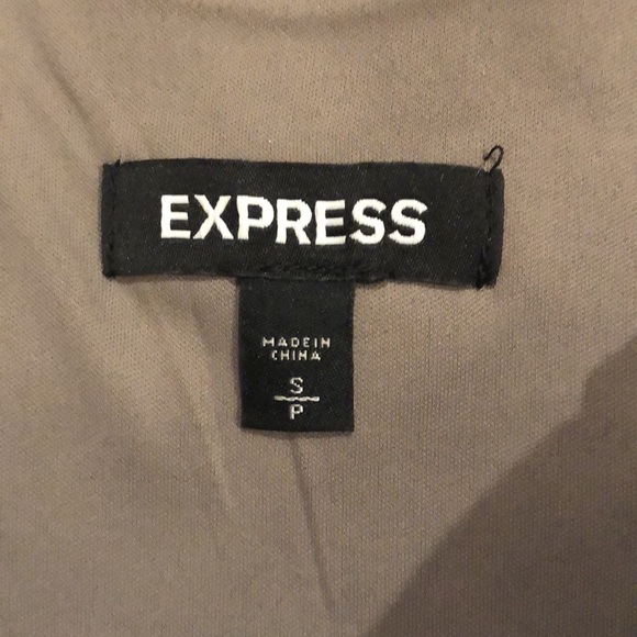 Express dress - Picture 4 of 6
